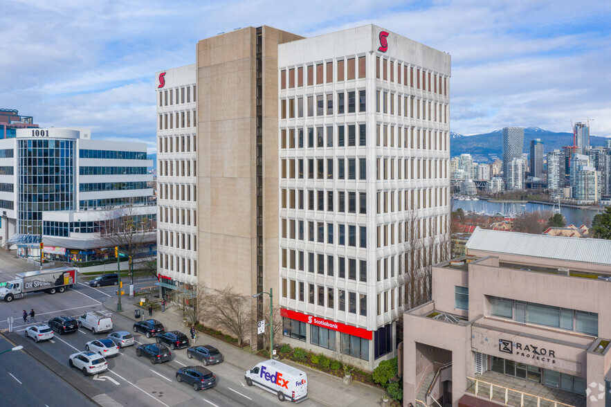 999 W Broadway, Vancouver, BC for rent - Building Photo - Image 2 of 4