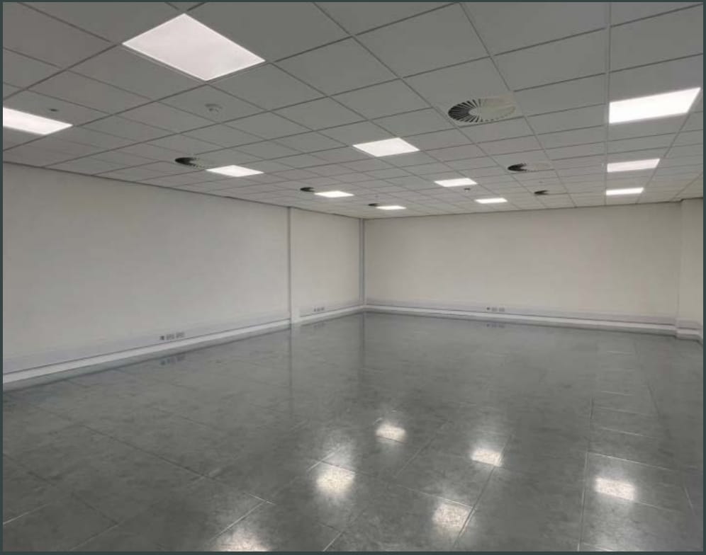 Fusilliers Way, Warwick, WAR CV34 8BX - Unit 1 -  - Interior Photo - Image 2 of 2