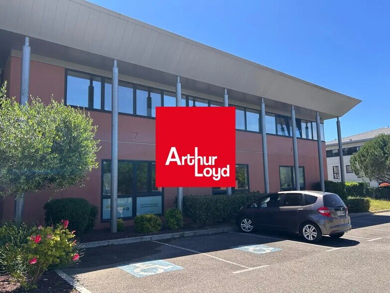 Office in Marseille for sale - Building Photo - Image 1 of 7