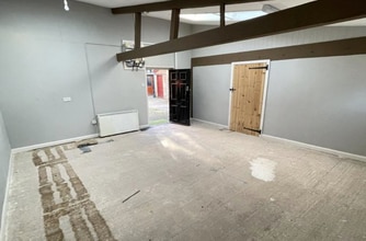 30 Short Bridge St, Llanidloes to rent Interior Photo- Image 2 of 2