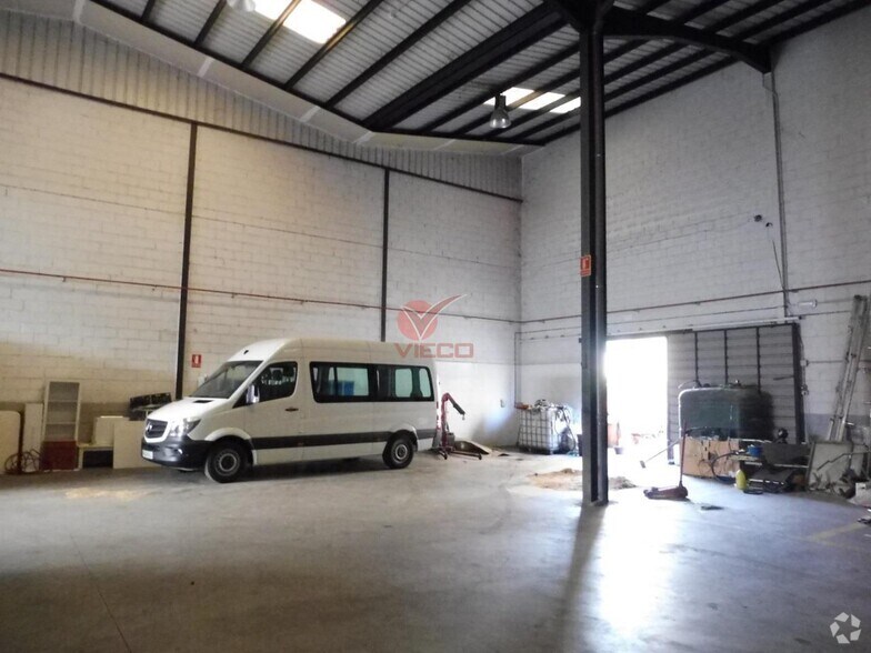 Industrial in Cuenca, Cuenca to rent - Building Photo - Image 3 of 14