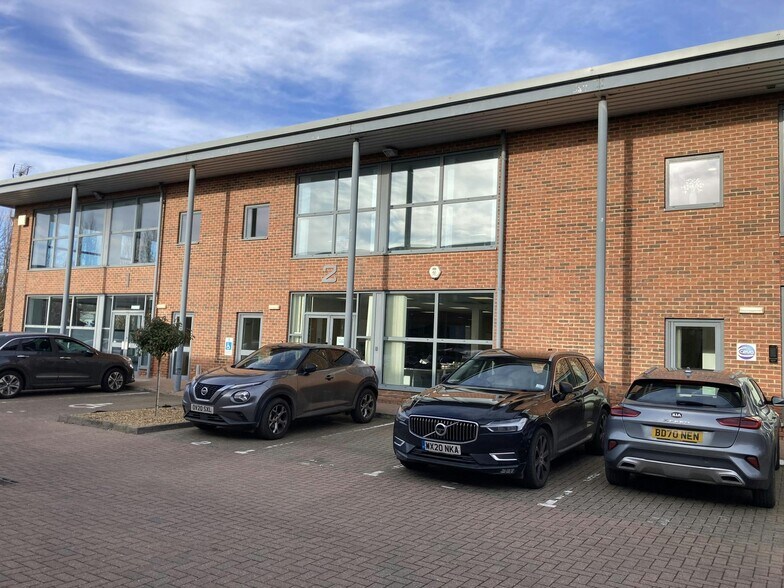 White Lion Rd, Amersham to rent - Building Photo - Image 3 of 23