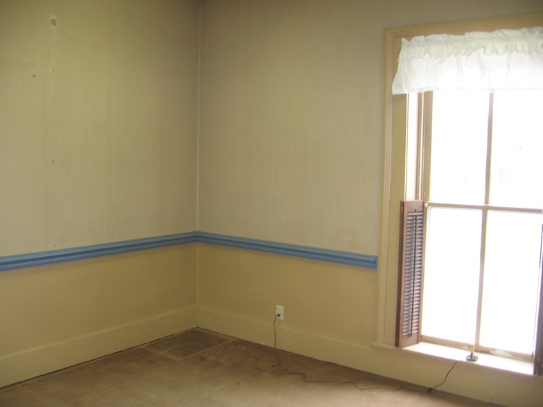 115 W Main St, Eaton, OH for rent - Interior Photo - Image 3 of 5