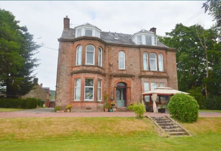 29 Old Carlislie Rd, Moffat for sale - Primary Photo - Image 1 of 1