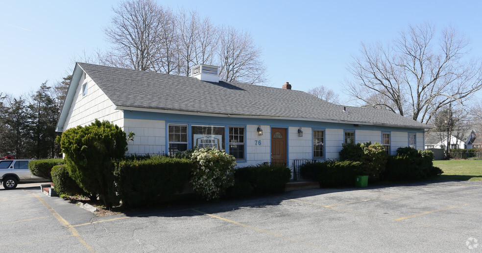 76 Neighborhood Rd, Mastic Beach, NY for sale - Primary Photo - Image 1 of 1