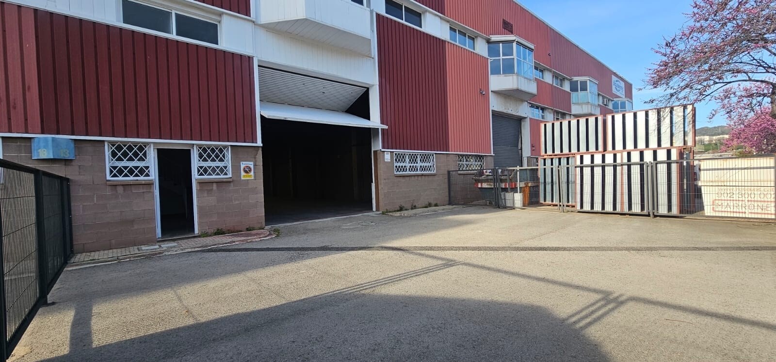 Industrial in Sant Feliu de Llobregat, Barcelona for sale Primary Photo- Image 1 of 14
