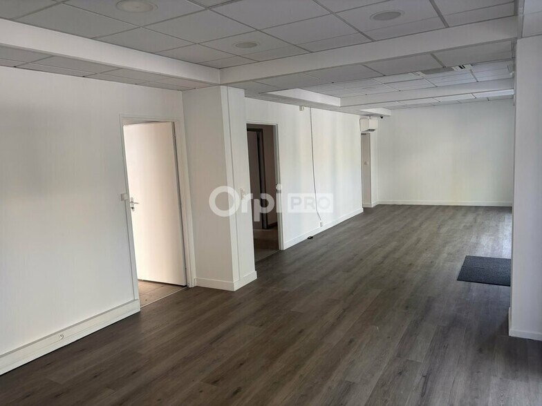 Office in Avignon for sale - Interior Photo - Image 3 of 9