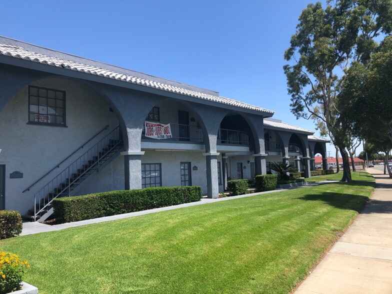 1085 N Main St, Orange, CA for sale - Building Photo - Image 1 of 1