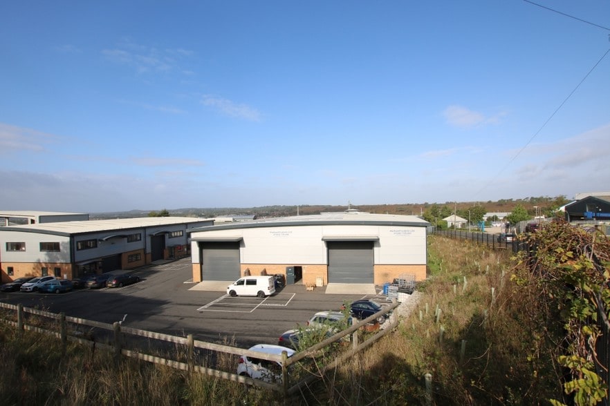 Aston Way, Mannings Heath, Poole to rent - Building Photo - Image 3 of 12