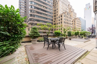 144 E 44th St, New York, NY to rent Interior Photo- Image 2 of 20