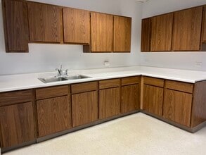 800 E Northwest Hwy, Palatine, IL to rent Interior Photo- Image 2 of 2