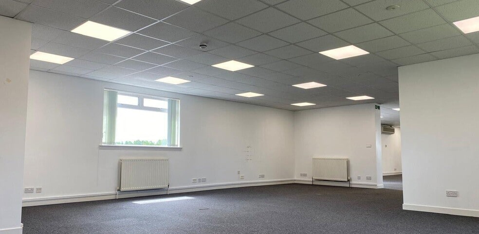 Roddinglaw Rd, Edinburgh to rent - Building Photo - Image 3 of 4