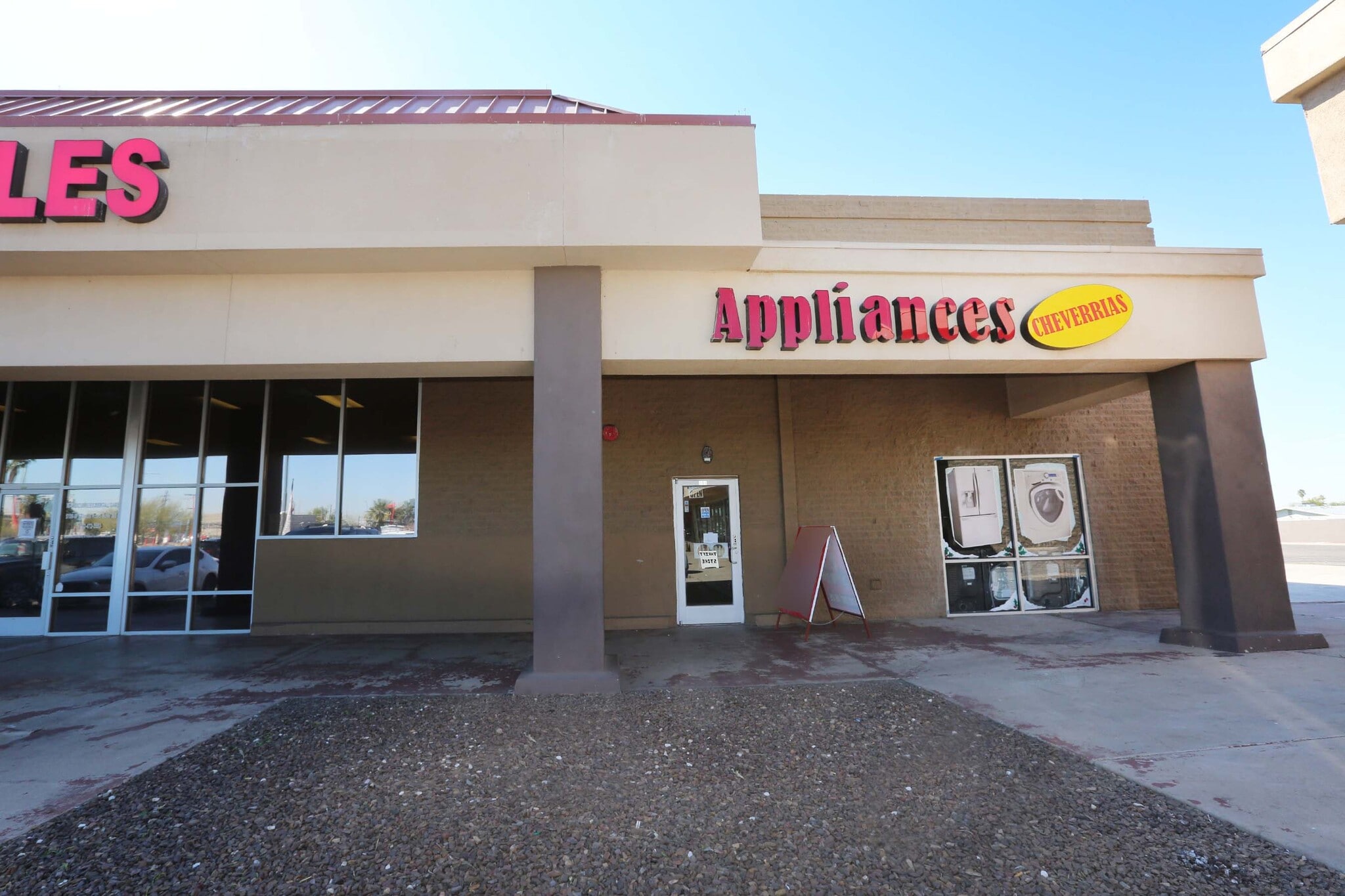 Thomas Rd, Phoenix, AZ to rent Building Photo- Image 1 of 8