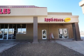 Thomas Rd, Phoenix, AZ to rent Building Photo- Image 1 of 8