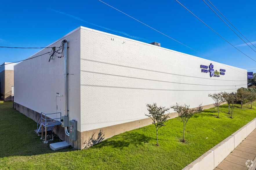 13460 Midway Rd, Farmers Branch, TX for sale - Building Photo - Image 3 of 8