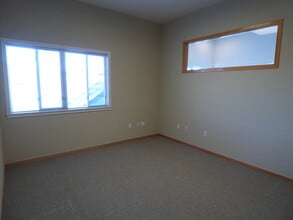 6662 Gunpark Dr, Boulder, CO for rent Interior Photo- Image 2 of 7