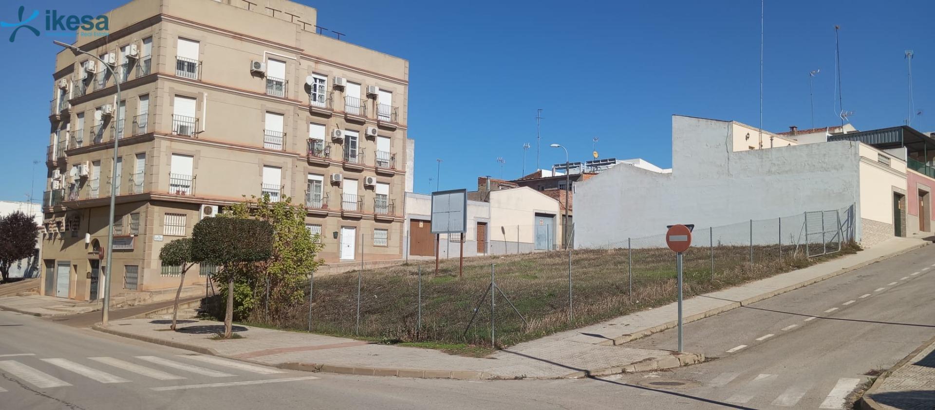 Land in Almendralejo, Badajoz for sale Building Photo- Image 1 of 12