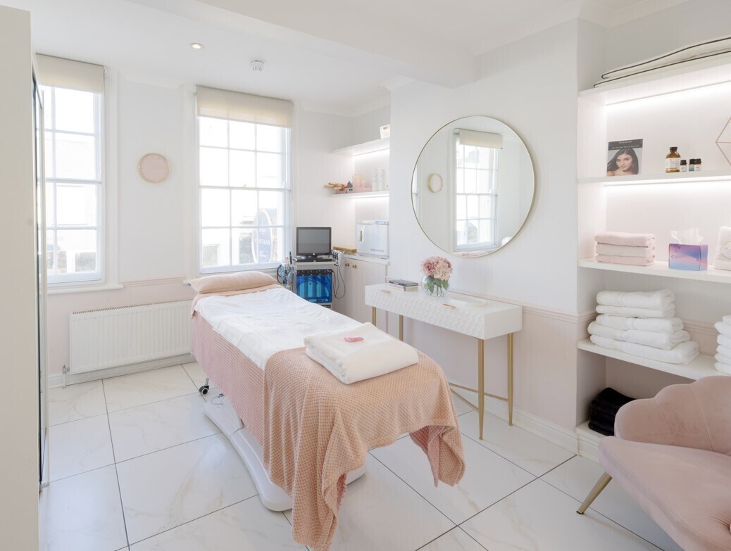 81-83 Walton St, London to rent Interior Photo- Image 1 of 8