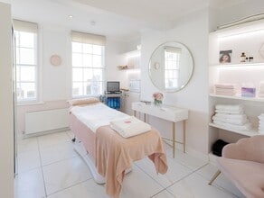 81-83 Walton St, London to rent Interior Photo- Image 1 of 8