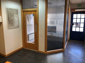 10 Agincourt Sq, Monmouth to rent Interior Photo- Image 1 of 6