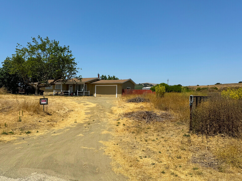 7261 Domingos Rd, Lompoc, CA for rent - Primary Photo - Image 2 of 7