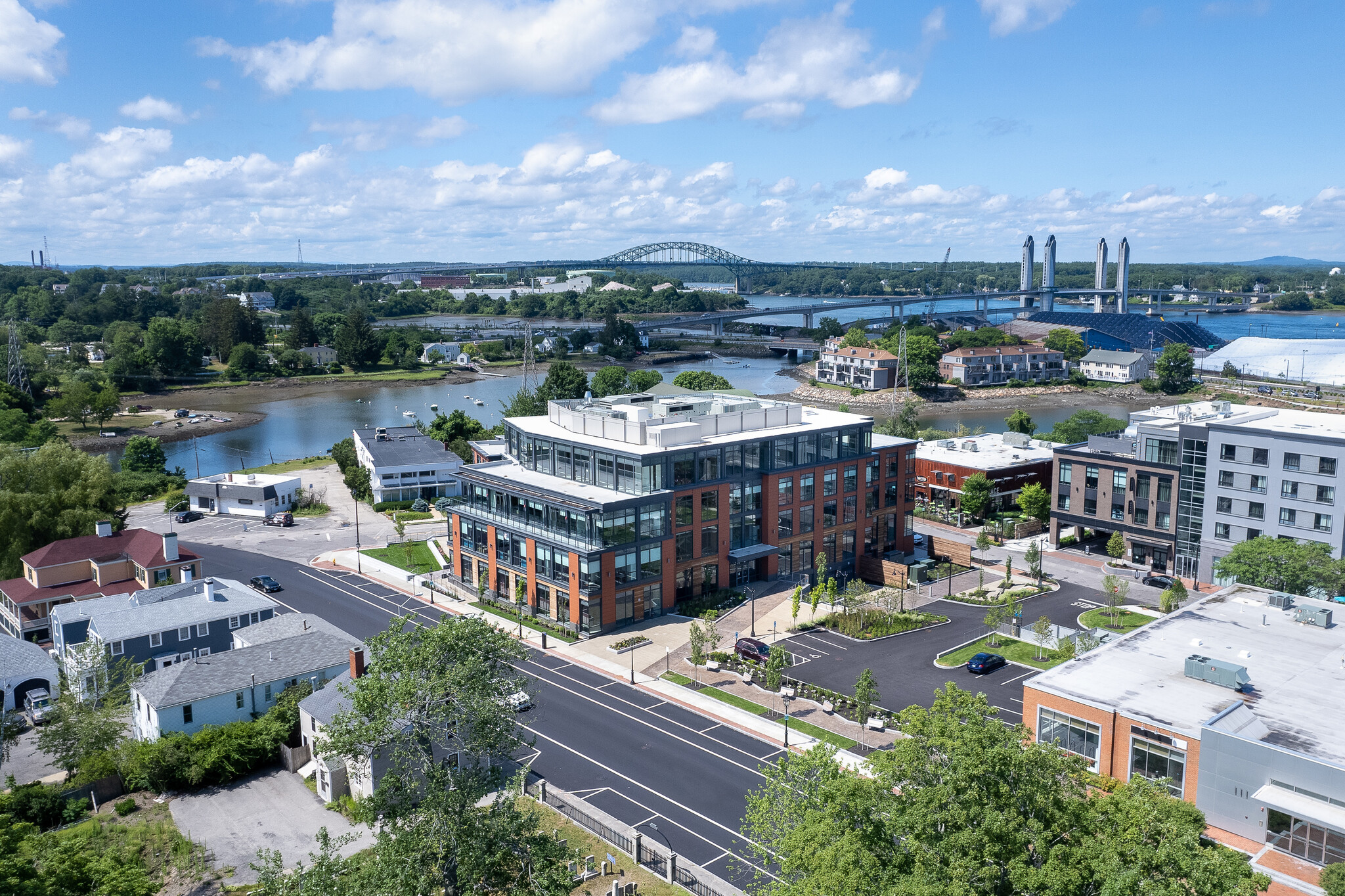 145 Maplewood Ave, Portsmouth, NH for rent Building Photo- Image 1 of 4