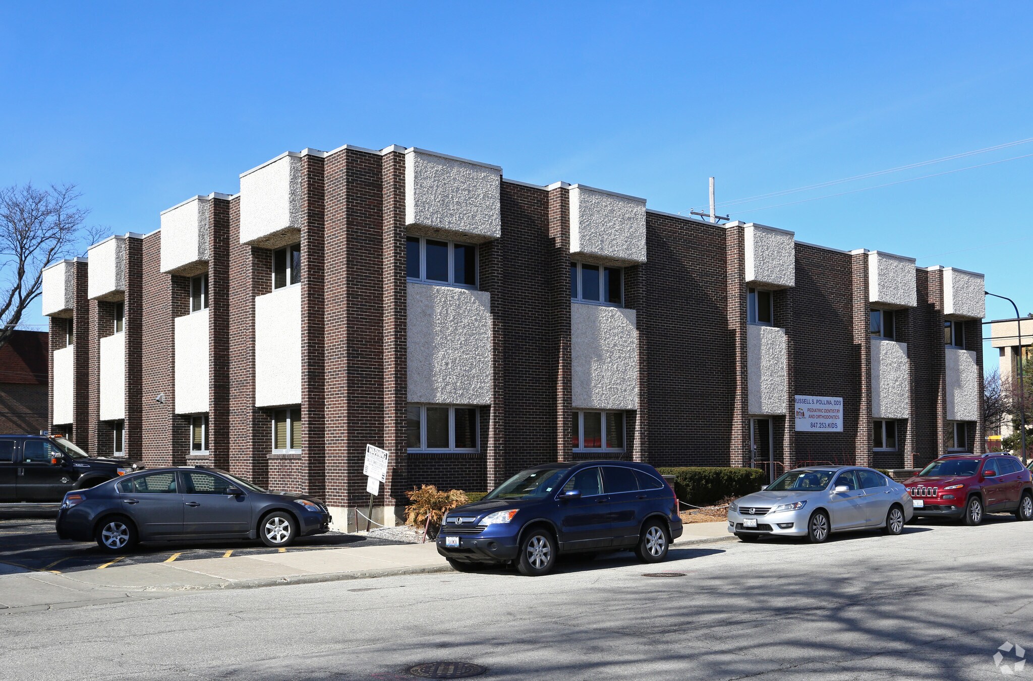 601 W Central Rd, Mount Prospect, IL to rent Primary Photo- Image 1 of 25