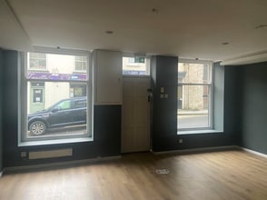 20 Fore St, Camelford to rent Interior Photo- Image 1 of 4