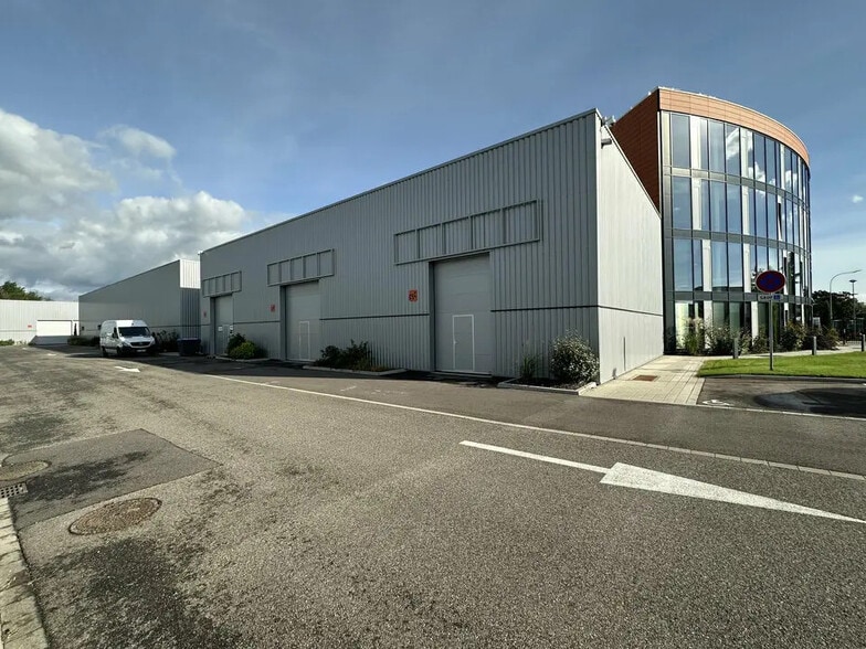 Light Industrial in Bischheim to rent - Building Photo - Image 2 of 4