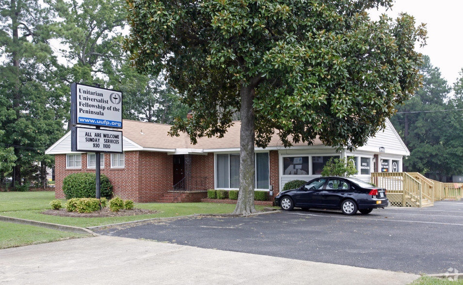 Religious and Administrative Facility portfolio of 2 properties for sale on LoopNet.co.uk - Building Photo - Image 1 of 2