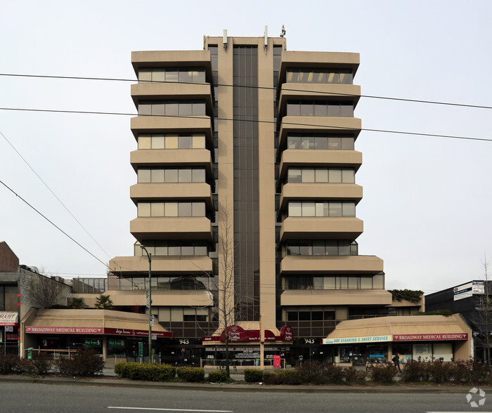 943 W Broadway, Vancouver, BC for sale - Building Photo - Image 3 of 16