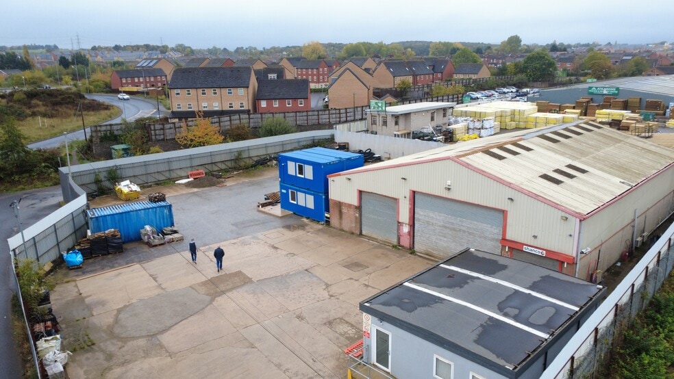 Flass Ln, Castleford to rent - Building Photo - Image 2 of 8