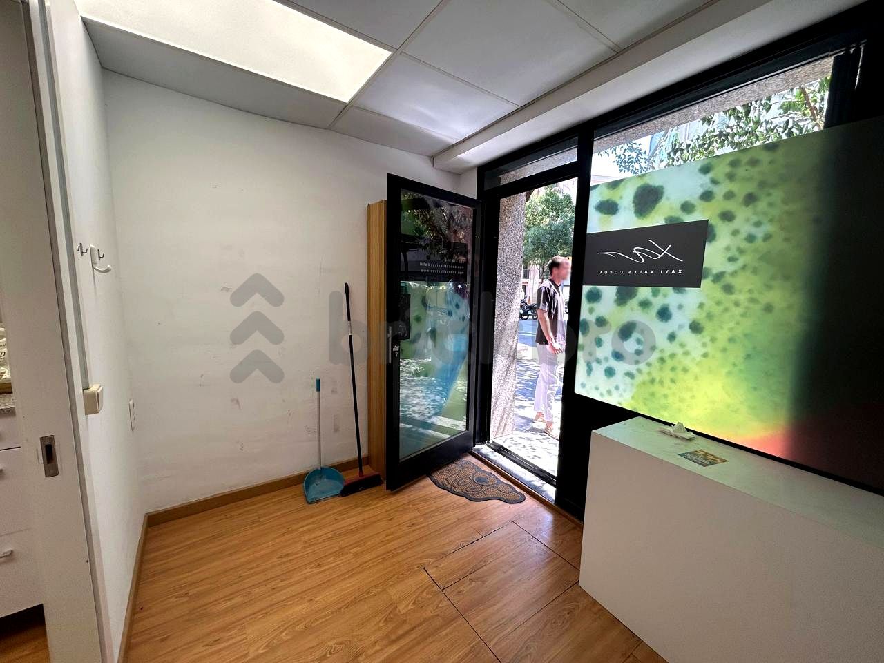 Retail in Barcelona, Barcelona to rent Interior Photo- Image 1 of 11
