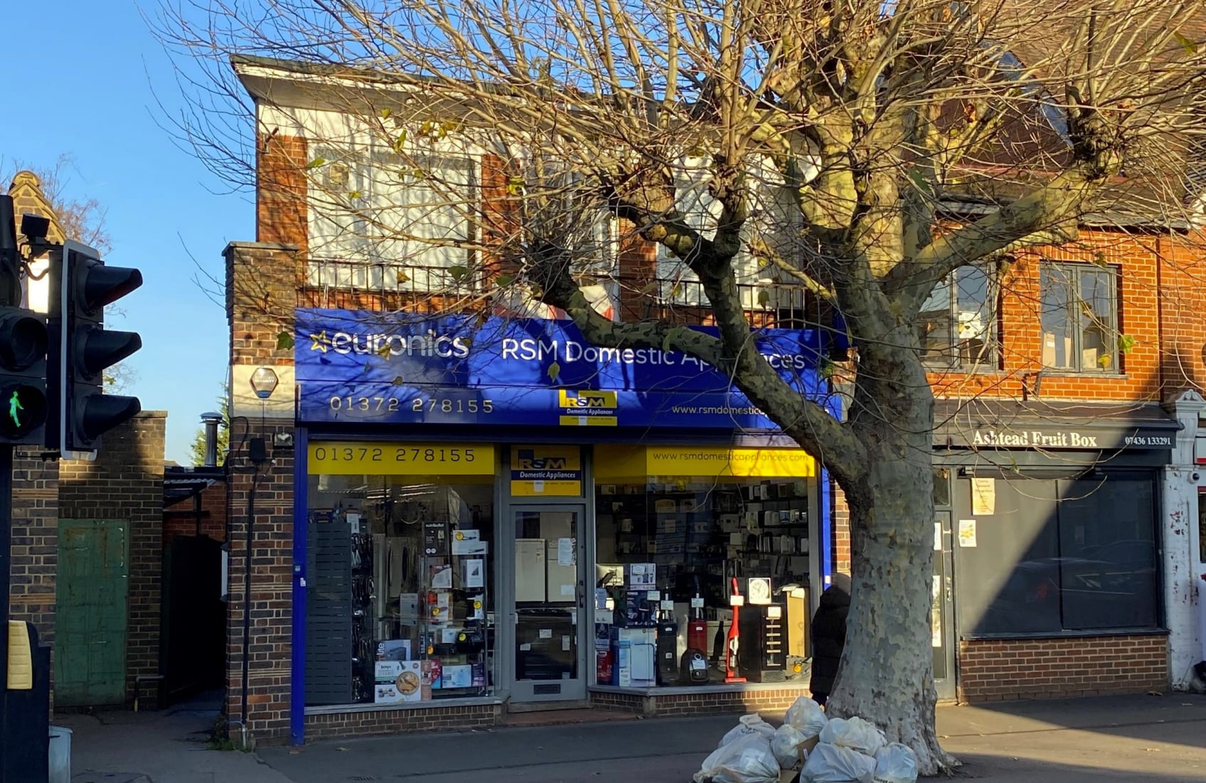 37 The St, Ashtead to rent Primary Photo- Image 1 of 2