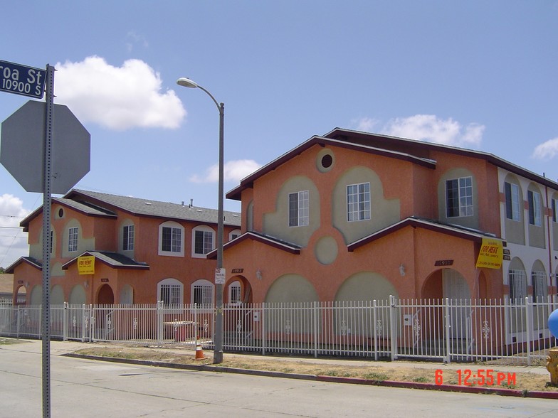 10950 S Figueroa St, Los Angeles, CA for sale - Primary Photo - Image 1 of 1