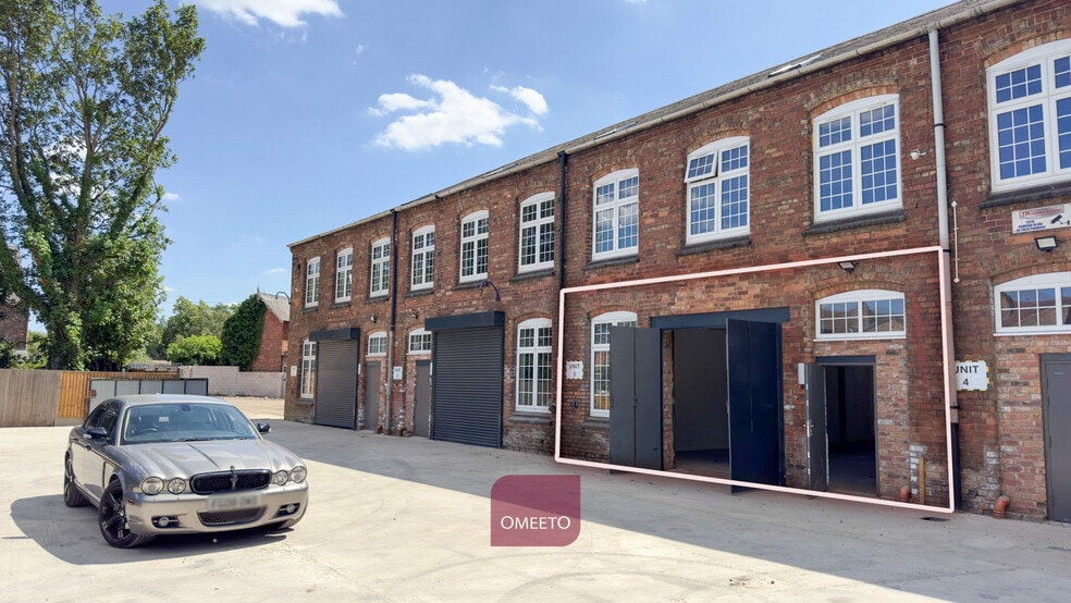 92 Meadow Road, Netherfield to rent - Building Photo - Image 2 of 10