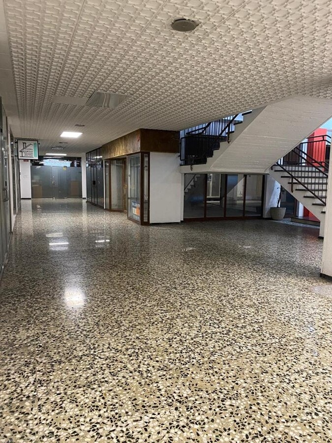 Sant Feliu de Llobregat, BAR 08980 - Unit - - - Interior Photo - Image 2 of 12