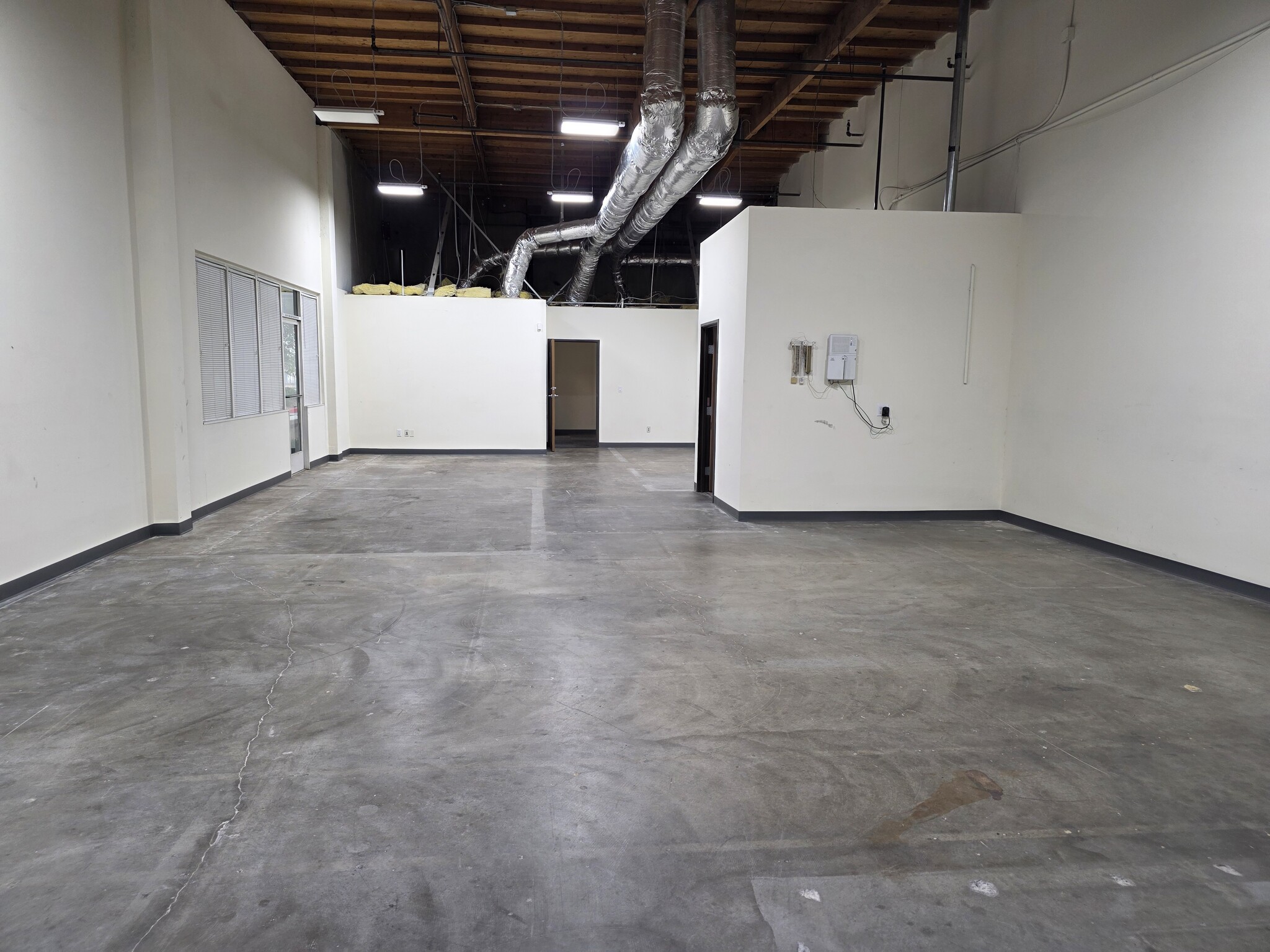 9253 Hermosa Ave, Rancho Cucamonga, CA to rent Interior Photo- Image 1 of 8