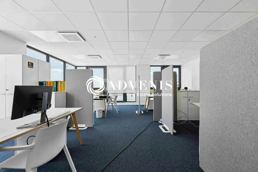 Office in Chessy for sale - Building Photo - Image 3 of 11