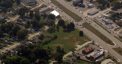 30000 Gratiot Ave, Roseville, MI - aerial  map view