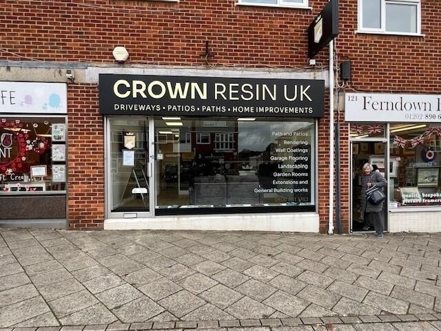 117-119 Victoria Rd, Ferndown to rent Building Photo- Image 1 of 8