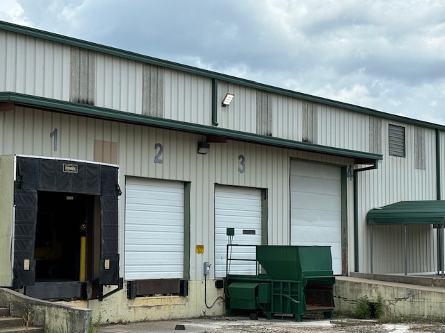 899 Industrial Dr, Lewisburg, TN for rent - Building Photo - Image 3 of 13