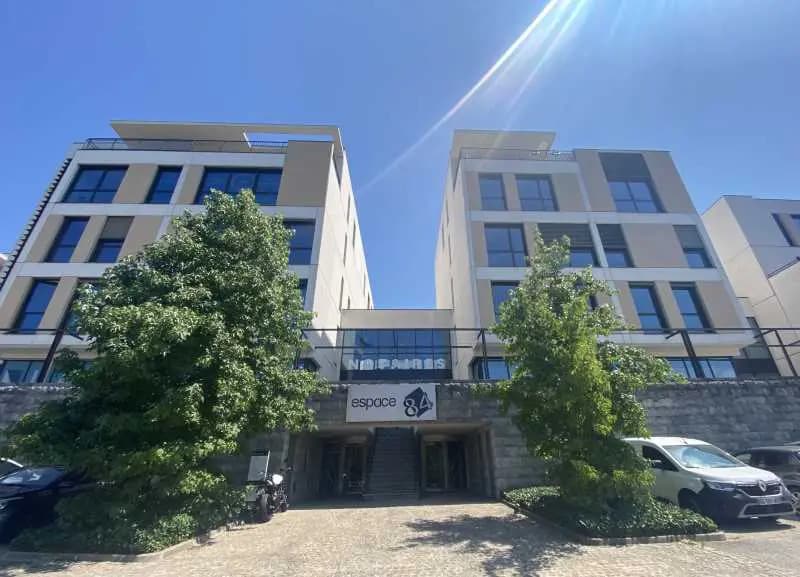 Office in Lyon to rent Building Photo- Image 1 of 13