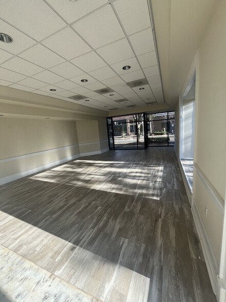 140 E Main St, Rock Hill, SC for rent - Building Photo - Image 3 of 5