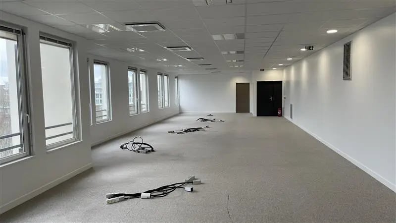 Office in Chessy to rent Building Photo- Image 1 of 11