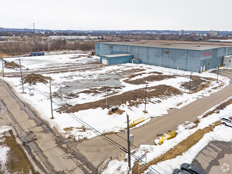 475 Kenora Av, Hamilton, ON to rent - Aerial - Image 2 of 2