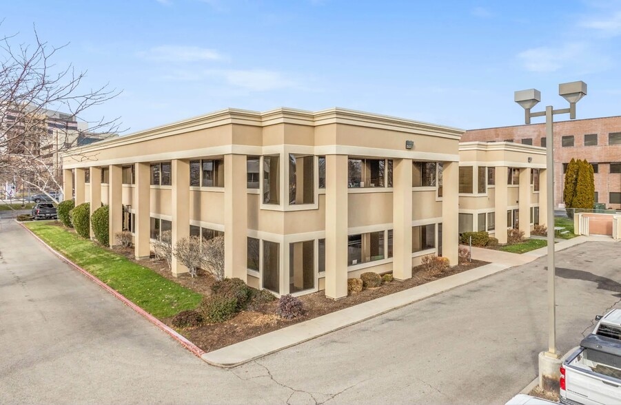 1070 N Curtis Rd, Boise, ID to rent - Building Photo - Image 3 of 7