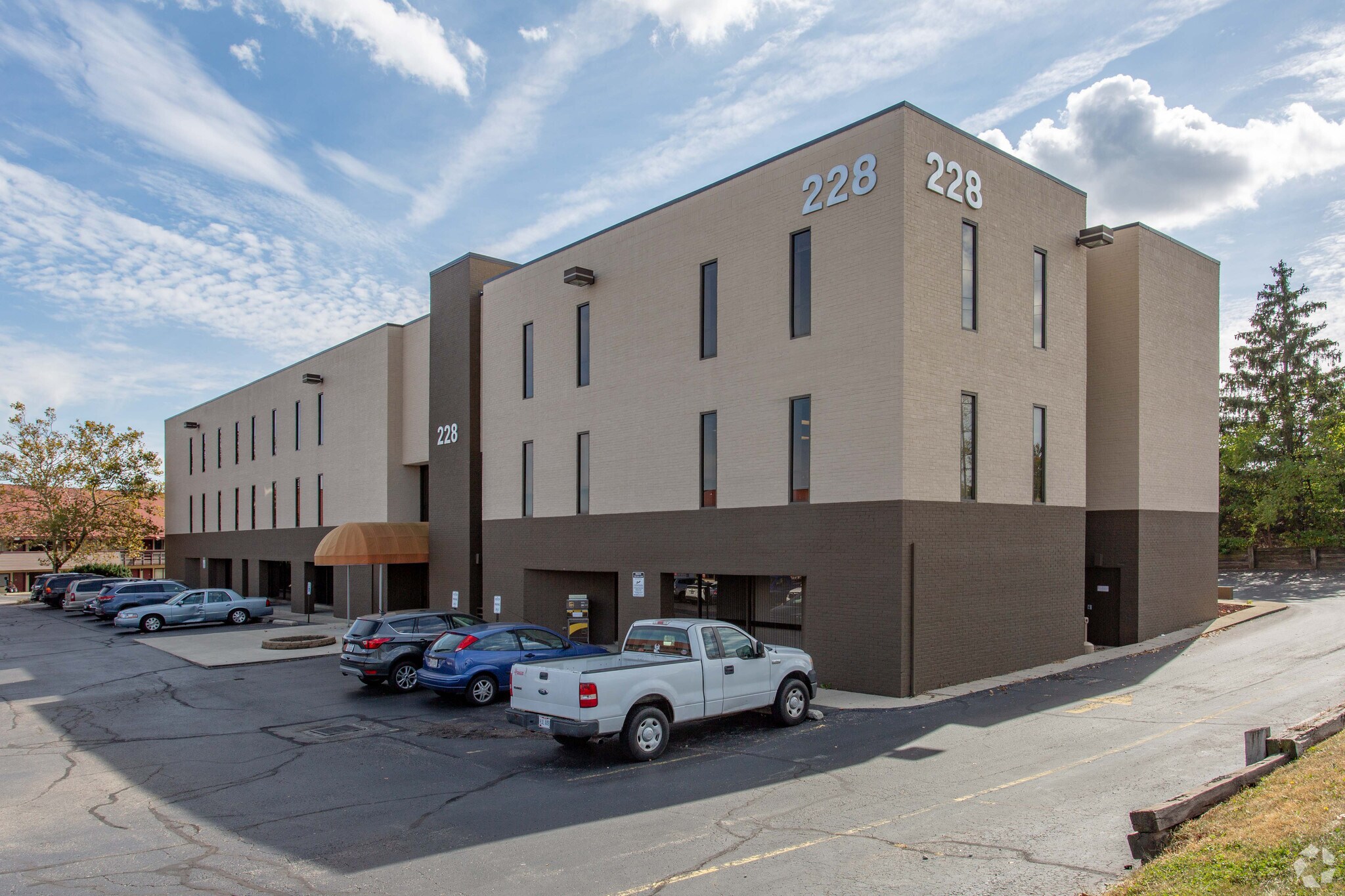 228 Byers Rd, Miamisburg, OH for sale Primary Photo- Image 1 of 1