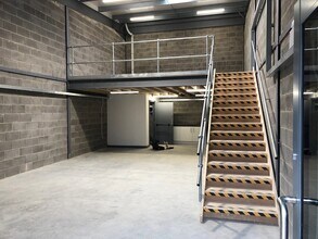 Meadowcroft Way, Leigh to rent Interior Photo- Image 2 of 2