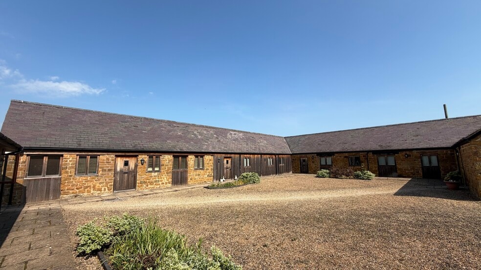 Northend Rd, Fenny Compton to rent - Building Photo - Image 1 of 10